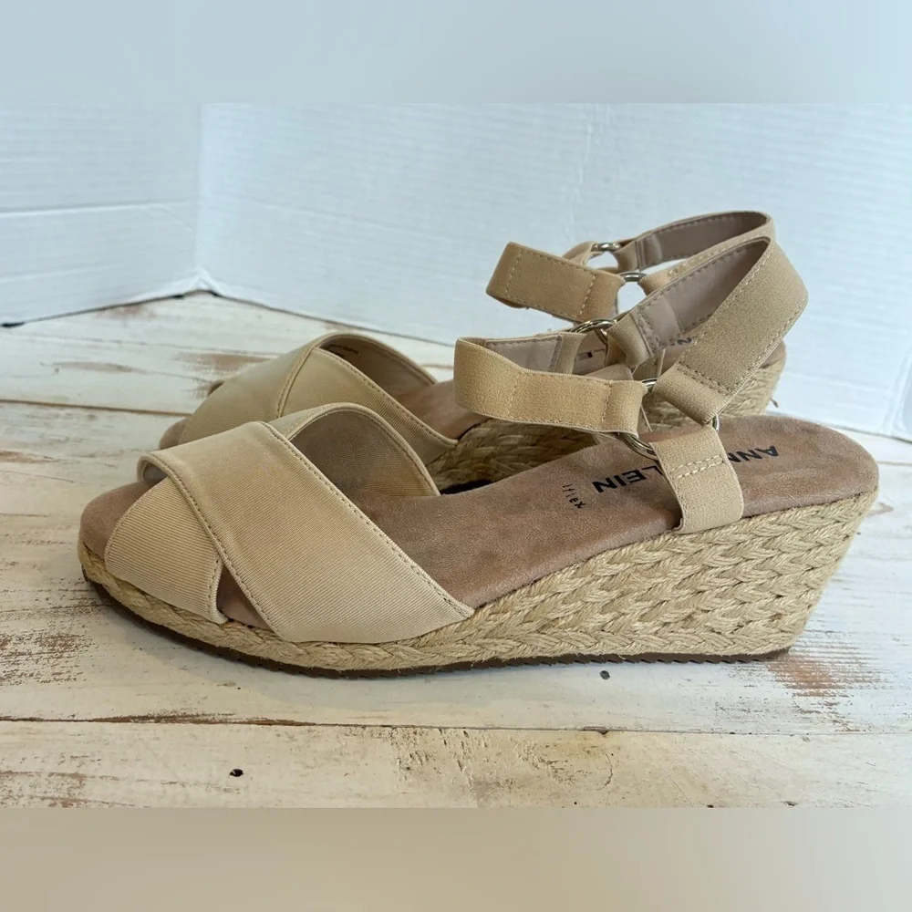 ANN KLEIN Ellis sandal wedge espadrille neutral summer party wedding sz 10 NWOB